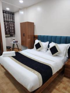 Hotel Neelam Palace Just 5 Minutes from Railway Station & Connaught place - 4