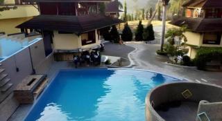 Sapadia Hotel Parapat - Parapat - 3