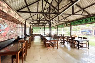 RedDoorz at Pondok Alief near Pantai Ujung Genteng 3 - 3