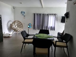 2 bedroom house designed for comfort and practicality, perfect for small couples nearby the beach - 5