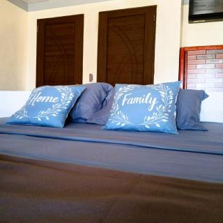 JLB Resorts and tours-BEACH HOUSE - 9