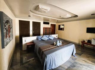 JLB Resorts and tours-BEACH HOUSE - 5