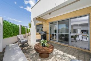 Luxury on Lewes - 3BR Free Wi-Fi - 2