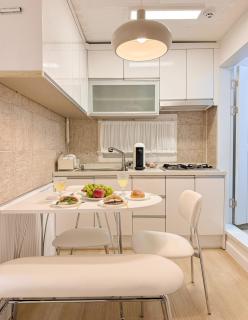 Ttukseom Station 6 minutes,Airport Bus 9 minutes,Seongsu,Seoul Forest,Myeongdong,Gwangya,Lotte World,KSPO - 9