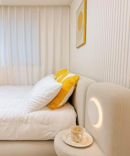 Ttukseom Station 6 minutes,Airport Bus 9 minutes,Seongsu,Seoul Forest,Myeongdong,Gwangya,Lotte World,KSPO - 7