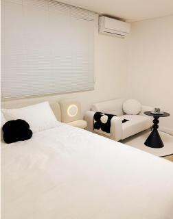 Ttukseom Station 6 minutes,Airport Bus 9 minutes,Seongsu,Seoul Forest,Myeongdong,Gwangya,Lotte World,KSPO - 4