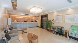 GreenTree Inn West Railway Station North Square Hotel - 8