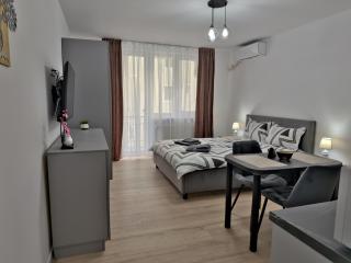 Private House near City Center - Zeno Studios by Ben Apartments - 7