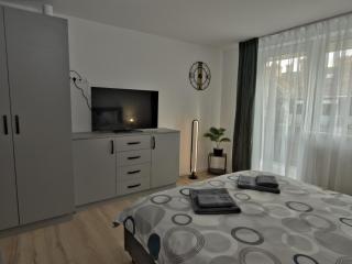 Private House near City Center - Zeno Studios by Ben Apartments - 4