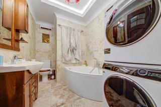 Bright and Airy 3BR with Private Terrace by 360 Estates - 8