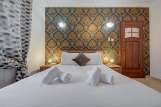 Bright and Airy 3BR with Private Terrace by 360 Estates - 1