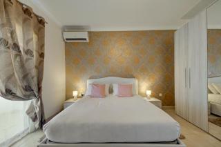 Bright and Airy 3BR with Private Terrace by 360 Estates - 4