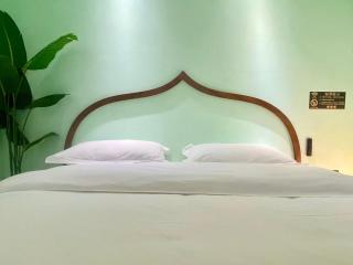 Mangshi Dai Elephant Mansion Hotel - 0