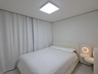 역삼동 선릉 강남, 따뜻하고 햇빛 잘 들어오는 집 - 1