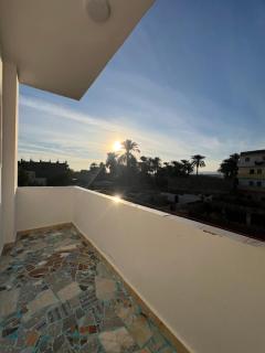 Paris Oasis - West Bank Luxor - Memnon Colossi - 5