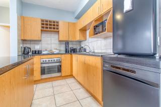 Skyline Hideout XL King Bed FREE Parking Views - 8