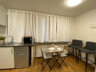 Cozy studio, great location, 15 min Downtown - 1
