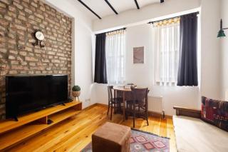 Charming 2BD2Bath Galata Tower Unique Home! #409 - 7