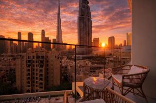 Walk to Dubai Mall- Enjoy Burj Khalifa Show - 0