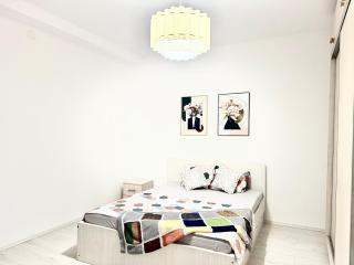 Private Garden Home near Amazonia & Iulius Town - 7