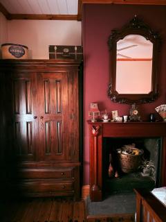 Barossa Valley’s Captain Rodda’s Cottage - Angaston - 7