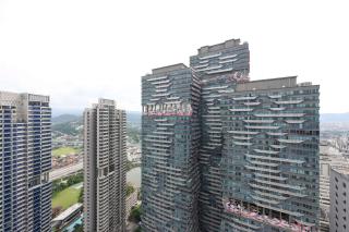 Reizz Residence by Greenhome - 7