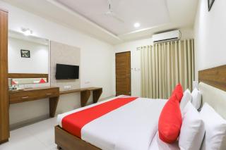 Hotel O Navasari Bus Terminal Formerly Jay Shankar - 2