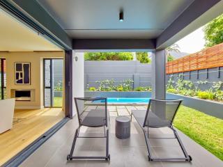 Luxurious Family home in Newlands with Pool - 4