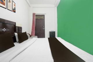 SPOT ON by OYO Hotel Sunrise - 2