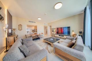 3BR Amazing Penthouse of Aljada in Misk 2 - Skyline views - 3WC - Maid washroom - 9