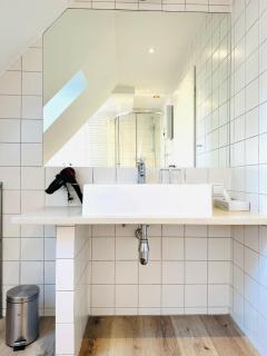 Kiefern Apartment- Parkplatz- Waschmaschine - 2