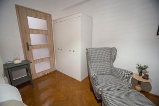 Vibrant & Cozy - A Colorful Bratislava Base - 1