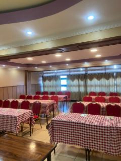 Sirgoi Travellers Hotel - 6