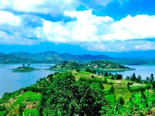 Local Hiking and Boats Experience - 1