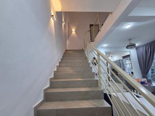 Layangkasa Pool Homestay - 3