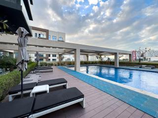 Unique Luxury - Saadiyat 2 BDR - Designer's Dream - 5 min walk from NYU - 5 min from Louvre, Zayed Museum, Mamsha - 4