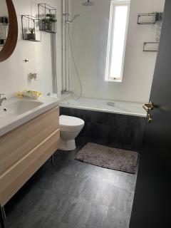 Cozy Shared Flat in Heart of Iceland near airport - 5