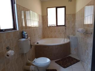 Crocodile Rock Lodge - 3