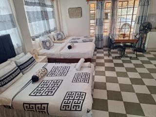 Crocodile Rock Lodge - 1