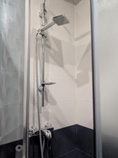 Cozy Retreat On Rustaveli - 4