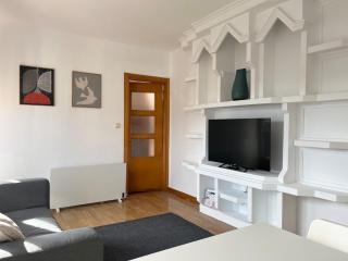 Cozy apartment with large balcony in Azkoitia - 3