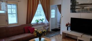 FAMILY DELUXE - SLEEP WELL! Very quiet night - Queensize good quality twinbed and second bedroom 2 single beds- Spacious 60m2 - supermarket Prisma and restaurang only 200m - ski rental and trail - tea and coffee - towels - 7