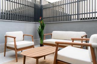 Elite Business Stays Private Terrace & Gym - 8