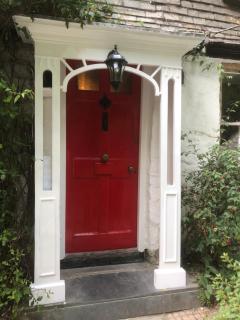 Country cottage in town - 1