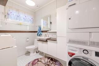 2 bedroom apartment by the river, close to city - 6