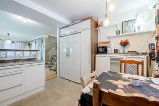 2 bedroom apartment by the river, close to city - 2