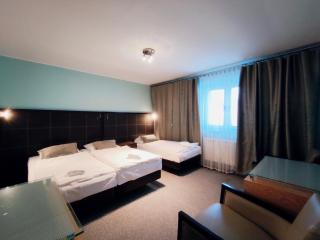 Domki OSiR - centrum, parking - 7