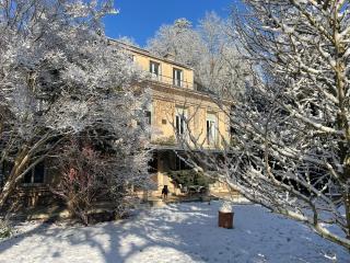 Château SPA Art Déco-B&B en MasterSuite et-ou Gîte de Charme Indépendant Tout Confort-PROMO Jacuzzi 1H Offerte-Parc 3Ha-PingPong-Aire Enfants-À 3 Mn Giverny-Parc Naturel du Vexin-Piscine Extérieure-Options-Dîner-Billard-Massage-Yoga-Fitness-Sauna-Hammam - 9