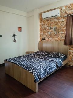 l EMPYREAN STAYS ll TARKARLI ll - 0