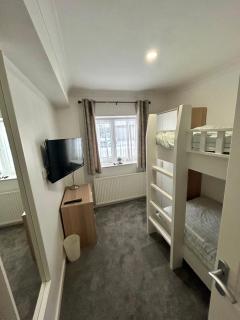 Wonky Cottage - Cayton - 8